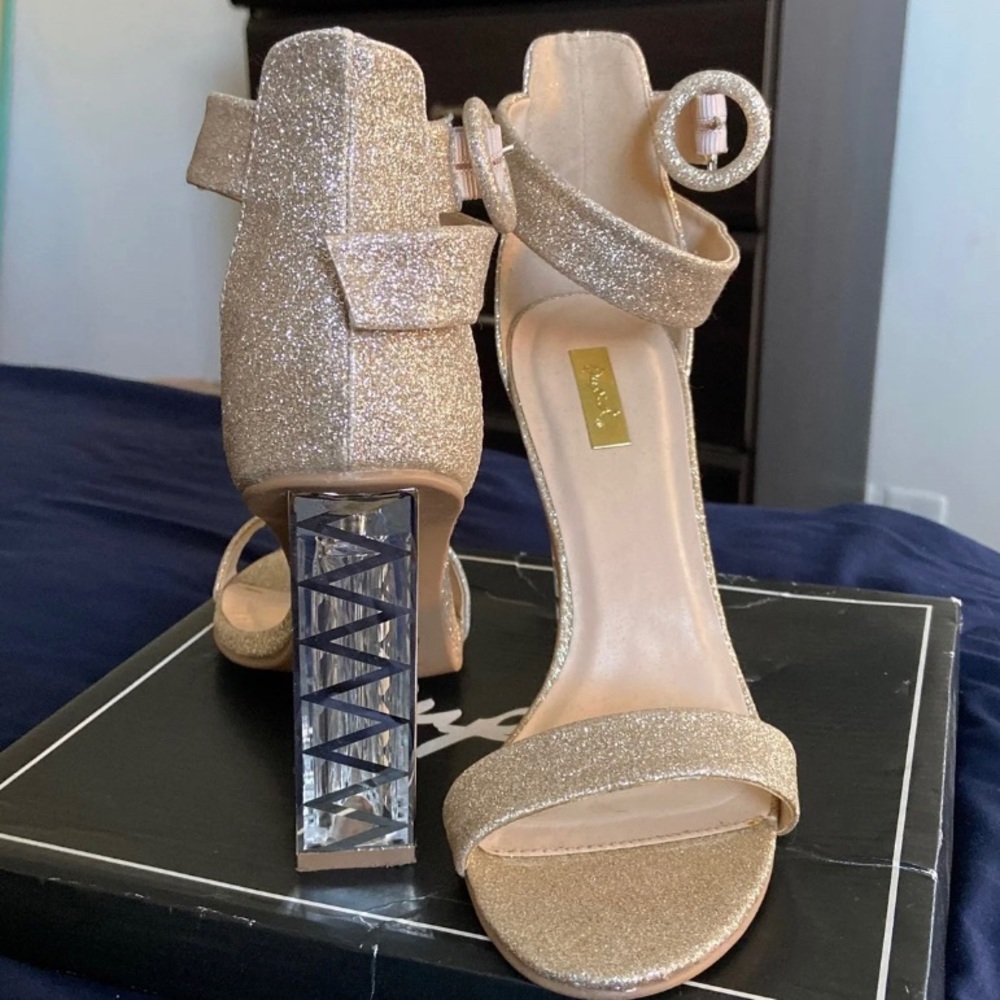 Lulu’s Qupid Heels
